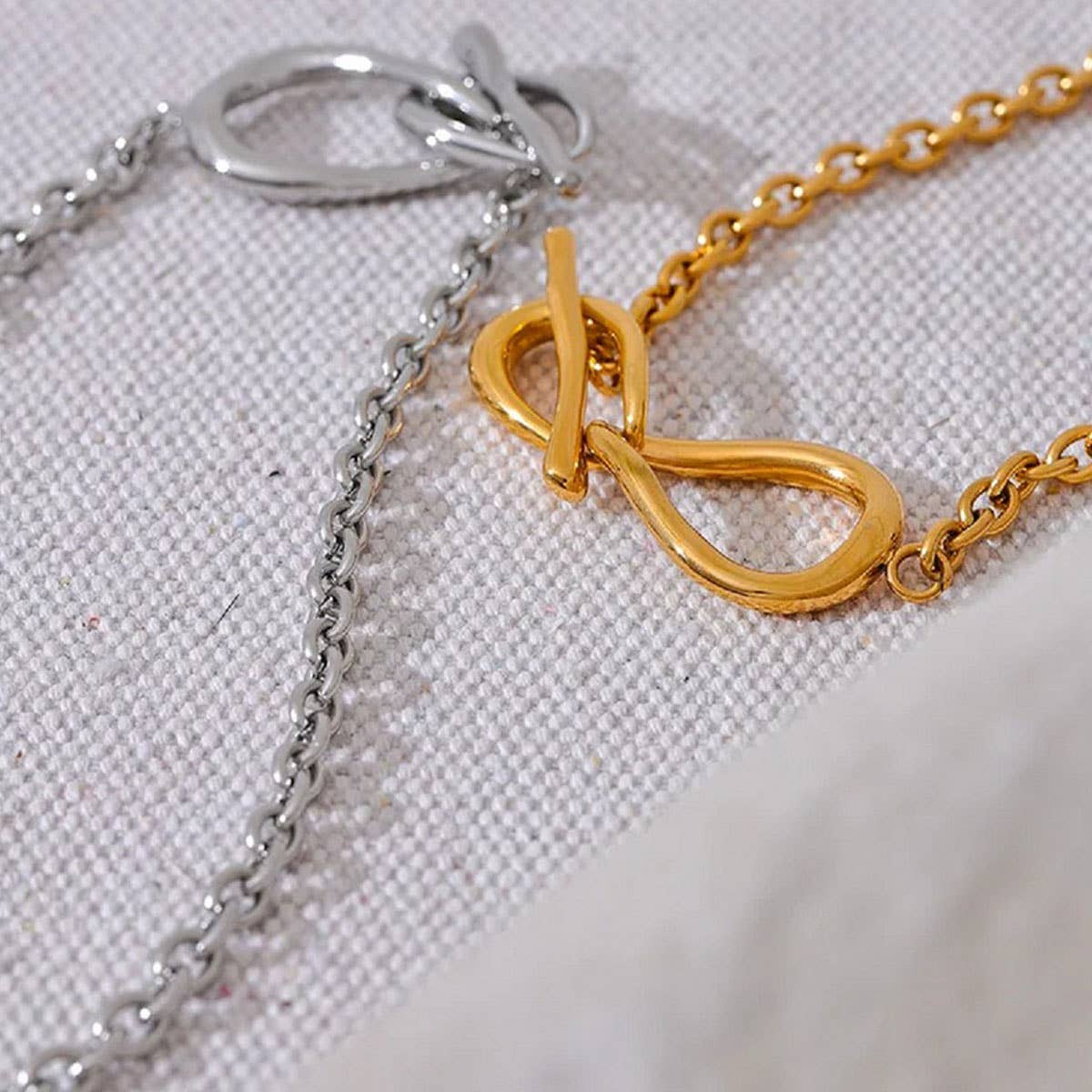 Titanium Steel Necklace With Bow Pendant_Cwmm5653