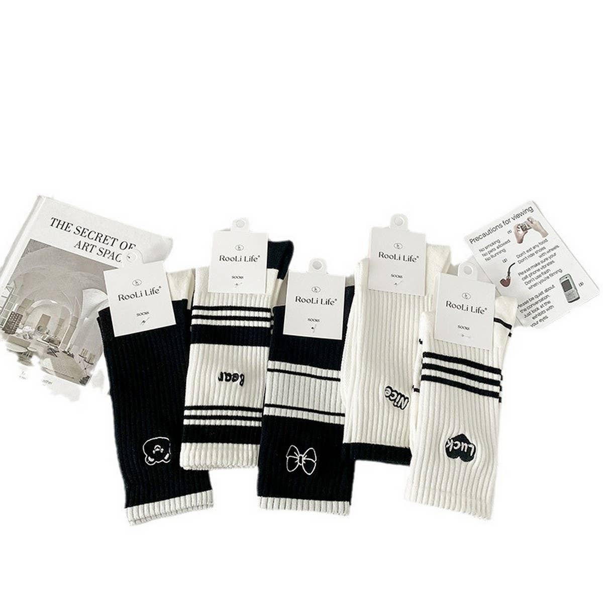 BLACK AND WHITE STRIPED MESH COTTON SOCKS_CWMS0956