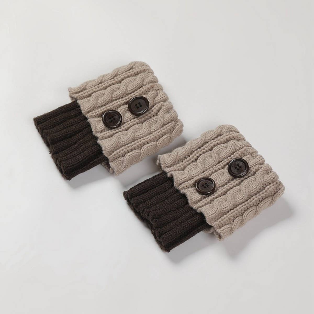 NEW COLOR MATCHING TWIST BUTTON WIDENED SOCKS_CWMS0759