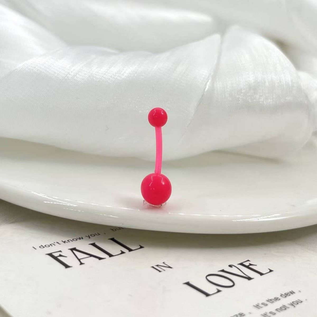 GLOW IN DARK BELLY RING UV FLEXIBLE BAR_CWMM9184