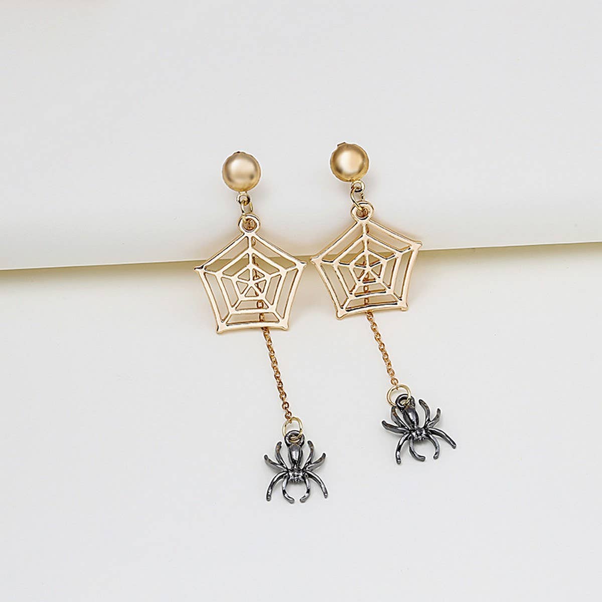 NEW PERSONALIZED SPIDER WEB HALLOWEEN EARRINGS_CWAJE1850