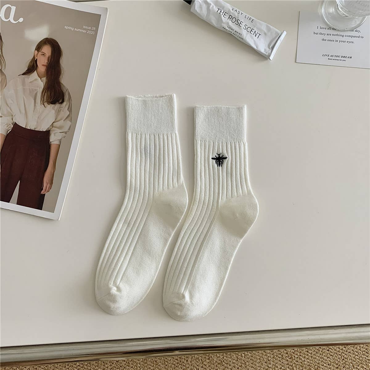 EMBROIDERED MID CALF VERTICAL KNITTED PILE SOCKS_CWMS0944