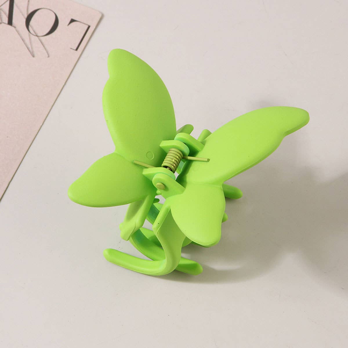 MATTE BUTTERFLY HAIR CLAW CLIP STRONG STYLISH_CWAHA0087