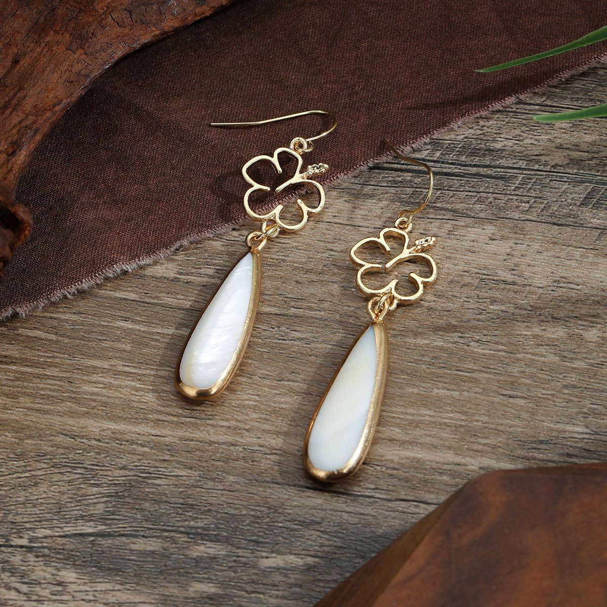 SIMPLE STYLE TEARDROP SHAPED SHELL EARRINGS_CWMM4267
