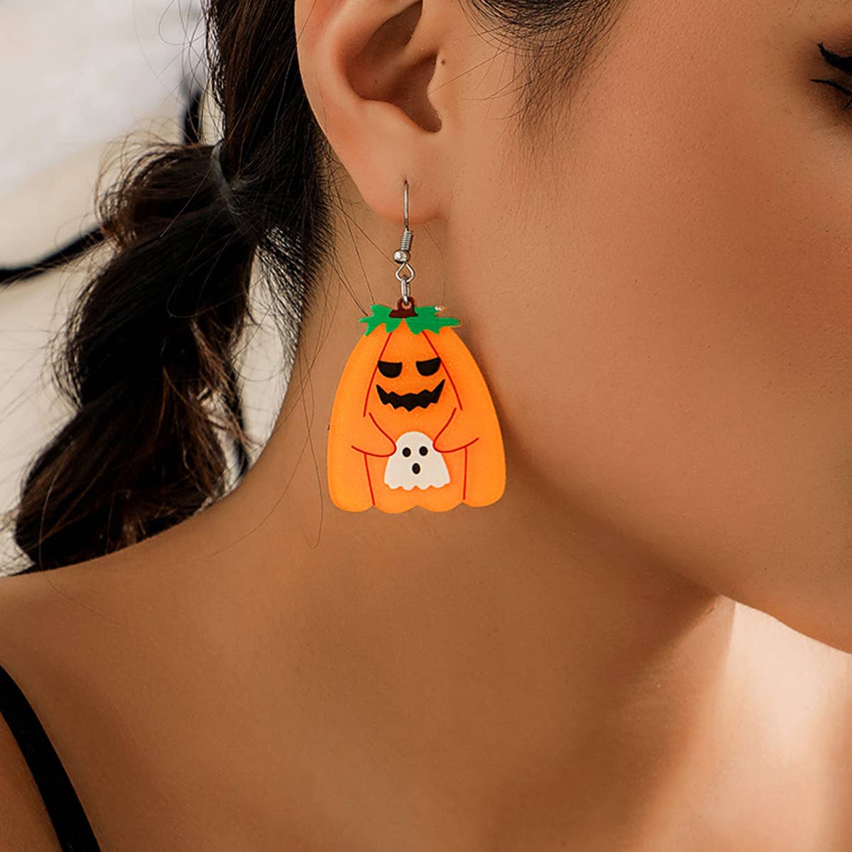 NEW DARK SWEET COOL WITCH GHOST EARRINGS_CWAJE1477