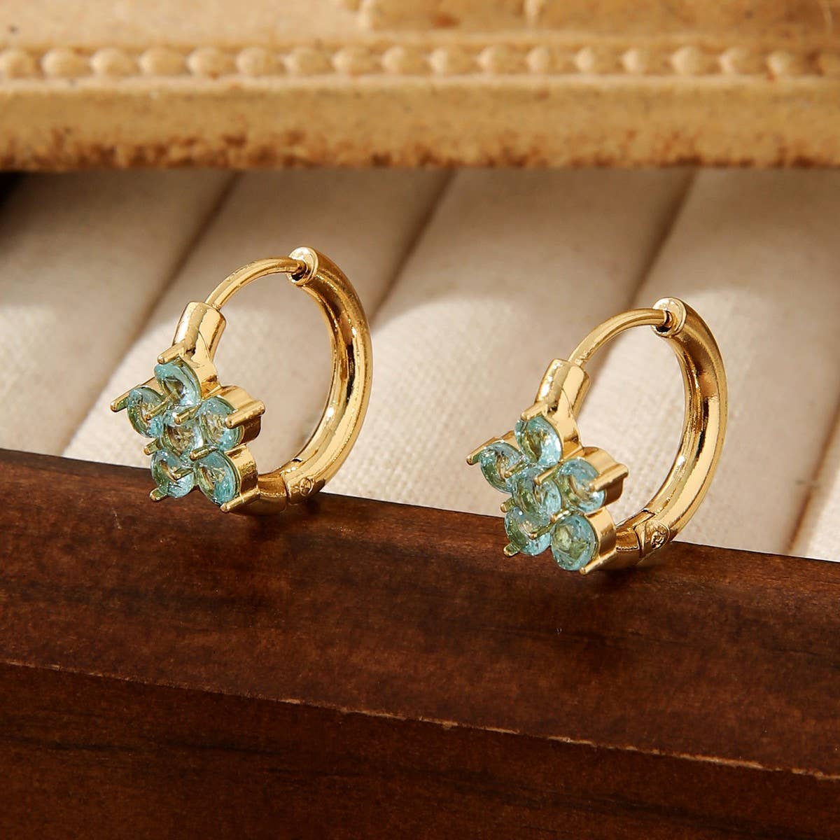 STAINLESS STEEL FLOWER EARRINGS WITH ZIRCON_CWMM3609