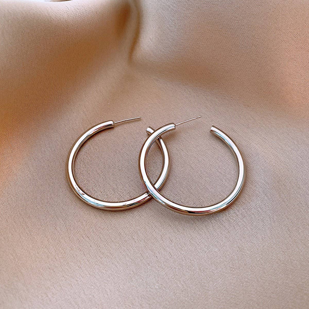 PERSONALIZED NICHE ROUND HOOP EARRINGS_CWASC1330
