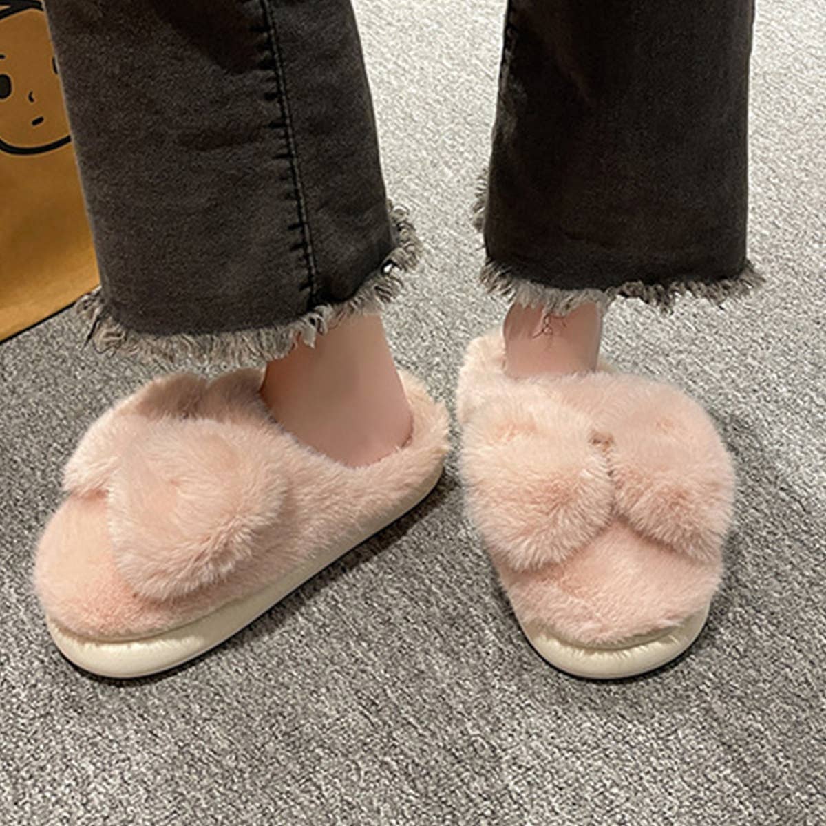 Women Winter Bow Fluffy Slippers_Cwshs0377