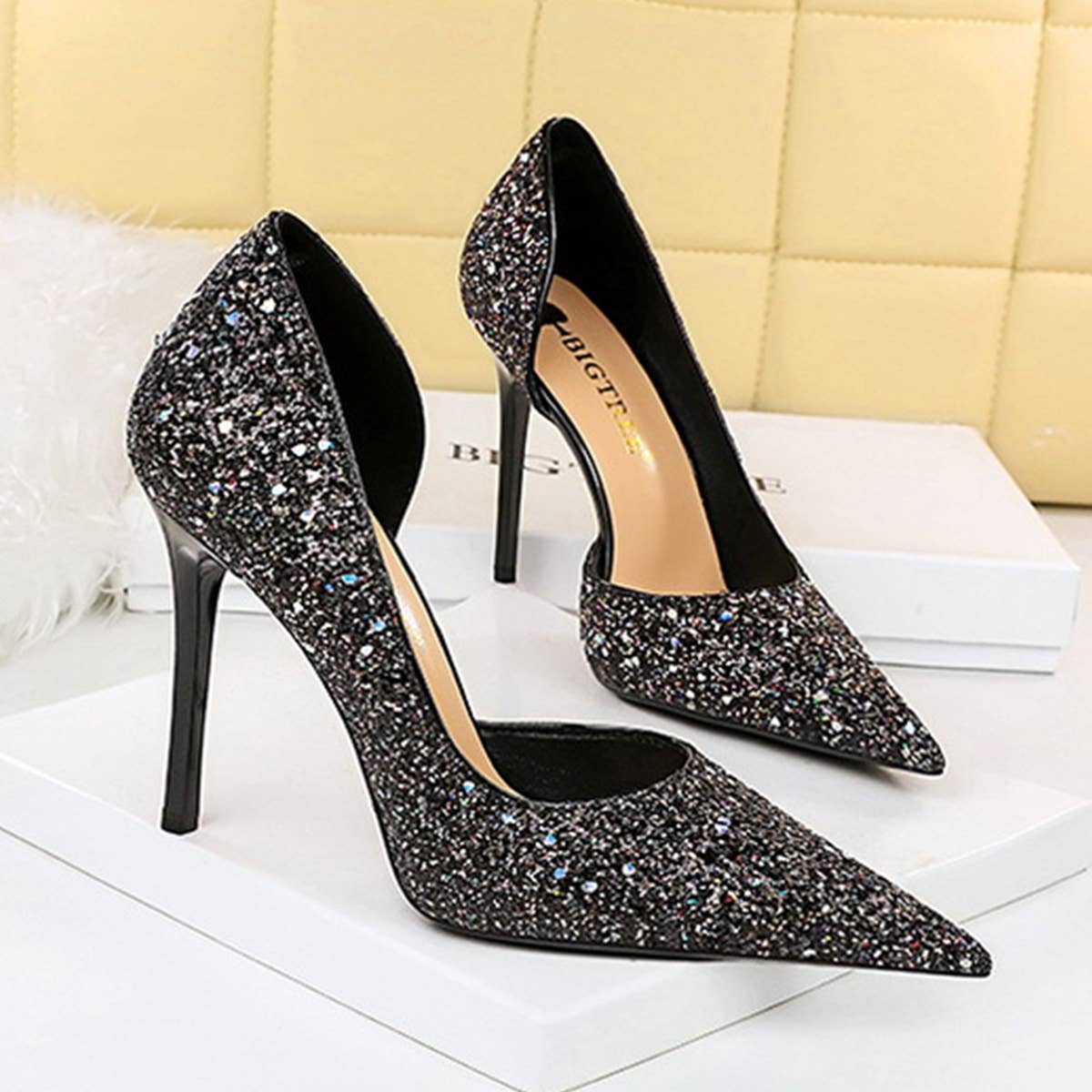 POINTED TOE HOLLOW SPARKLING SEQUIN HIGH HEELS_CWSHH0069