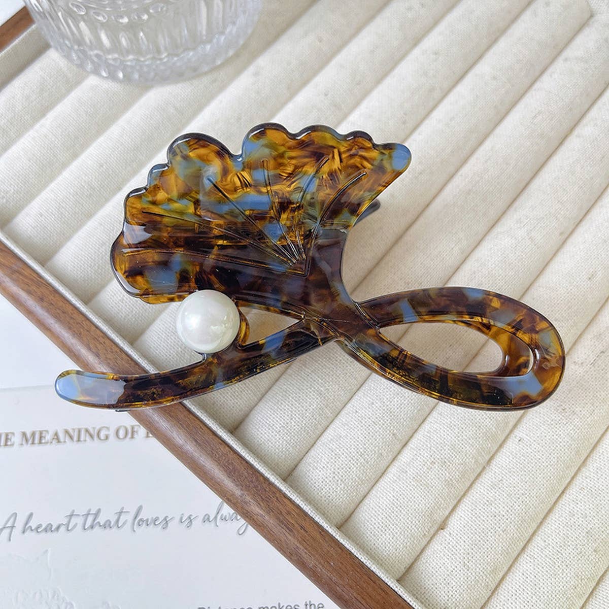 GINKGO LEAF PEARL HAIR CLAW ELEGANT FRENCH CLIP_CWAHA1347