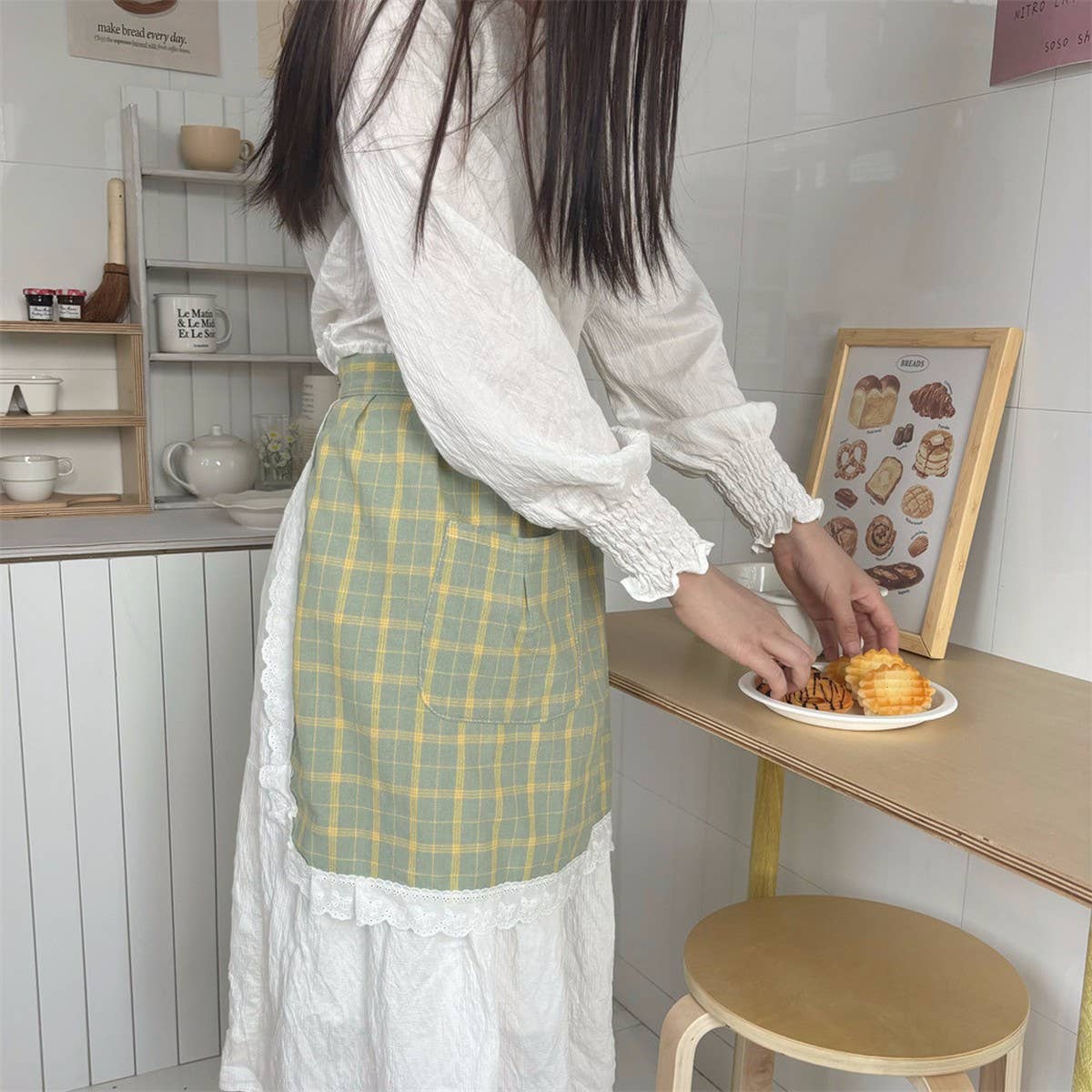 BOW LACE SKIRT AND HALF BODY APRON_CWMM5796