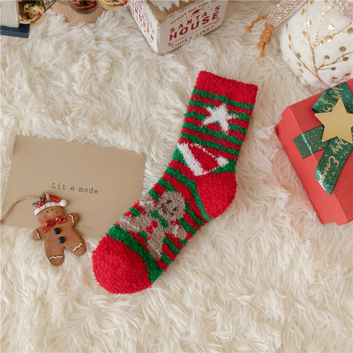 CHRISTMAS ELK CORAL VELVET SOCKS_CWMS0339