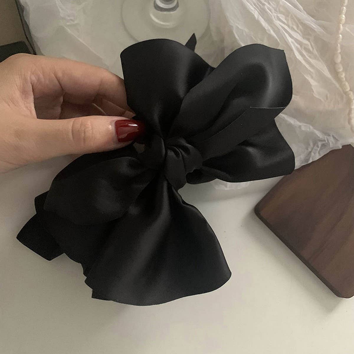 LARGE SATIN BOW HAIR CLAW CHIC SHORT HAIR CLIP_CWAHA4018