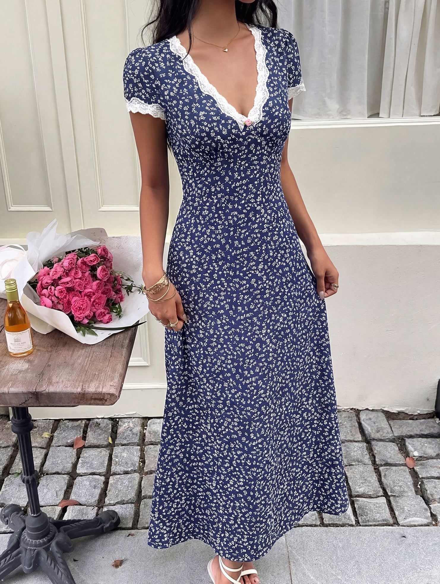 Lace Patch Floral V Neck Maxi Dress_CWDMD02895