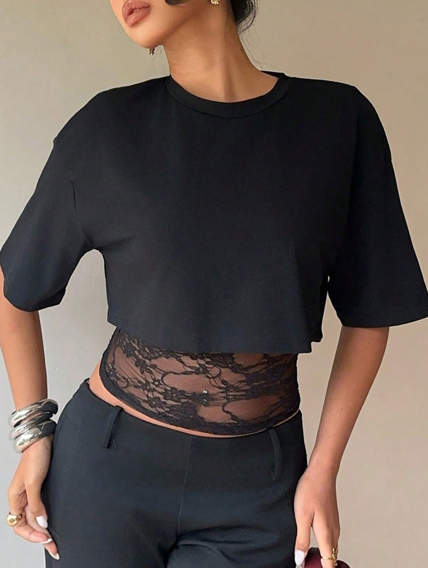 Lace Patch Slim Fit Tee_CWTTS00940