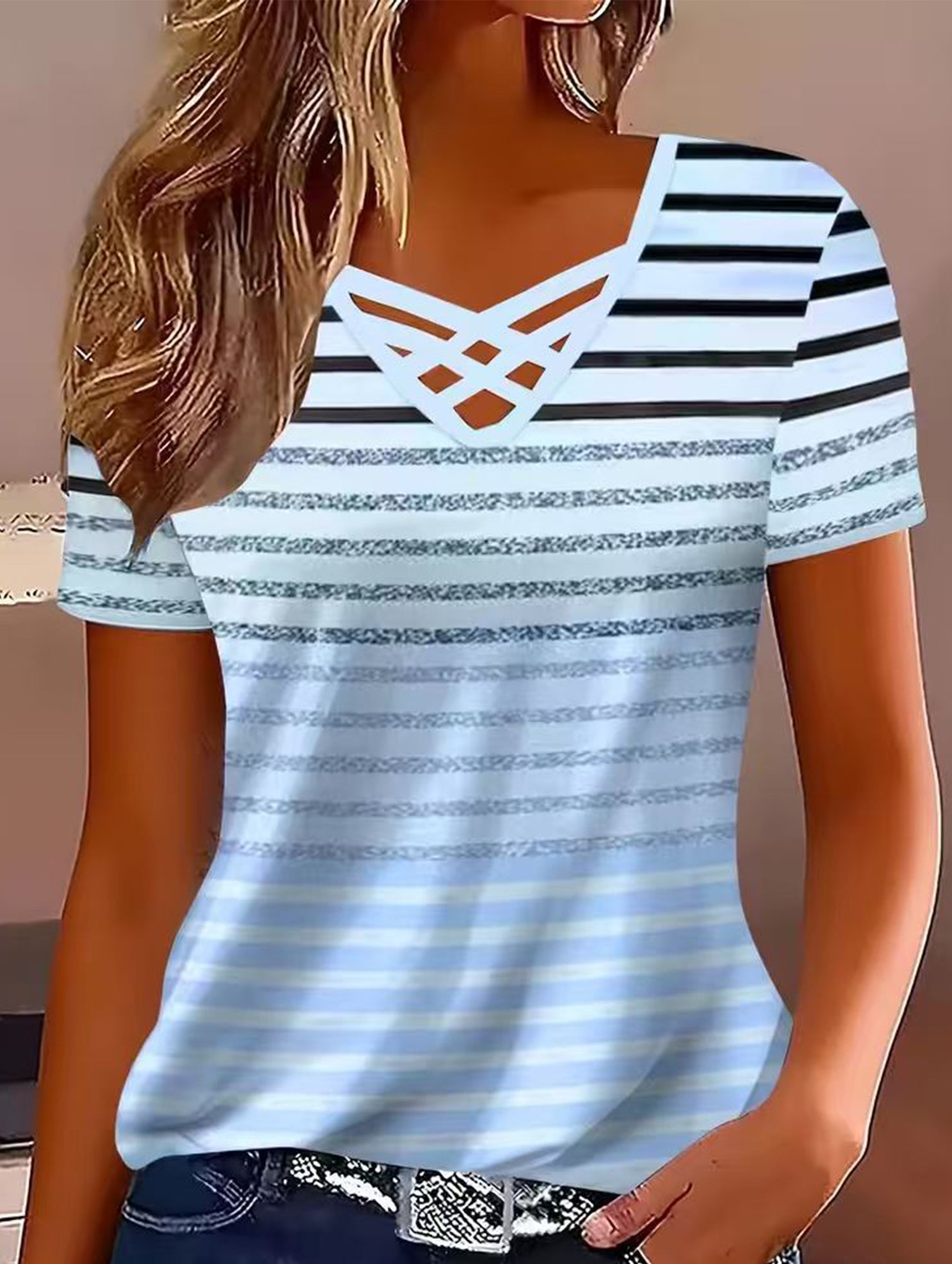Stripe Cross V Neck Tee_CWTTS00937