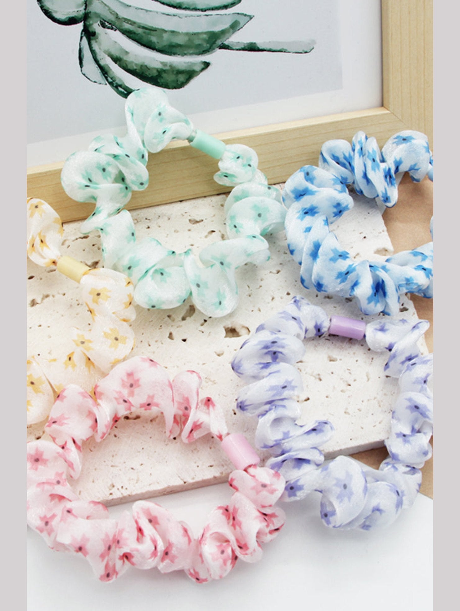 COMFORTABLE SILK HAIR SCRUNCHIES