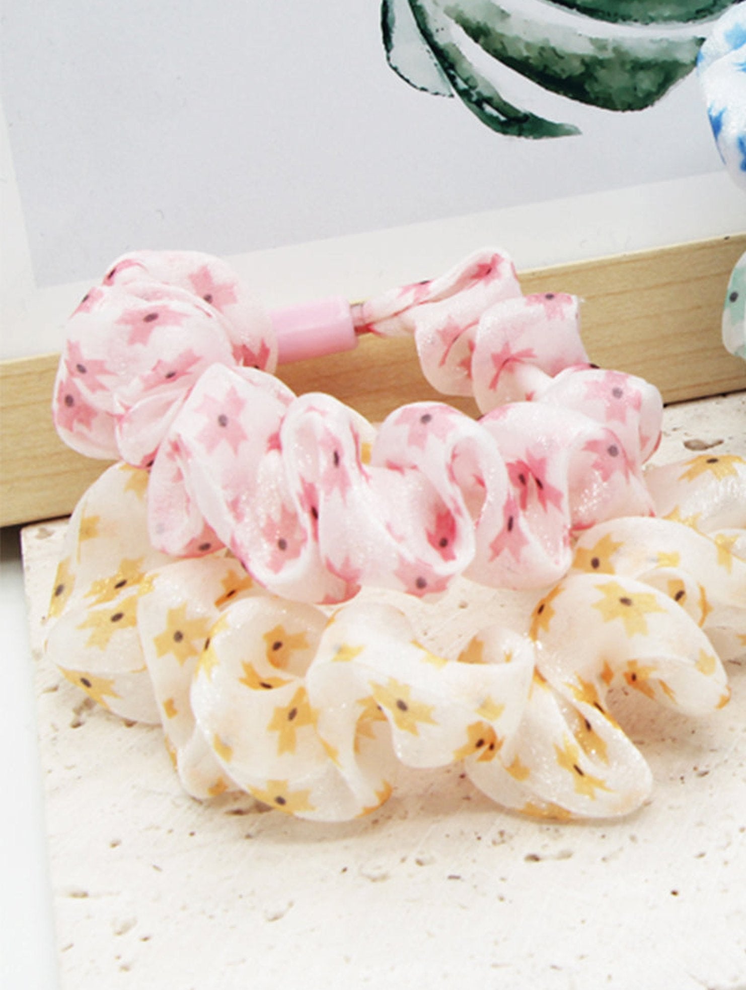 COMFORTABLE SILK HAIR SCRUNCHIES