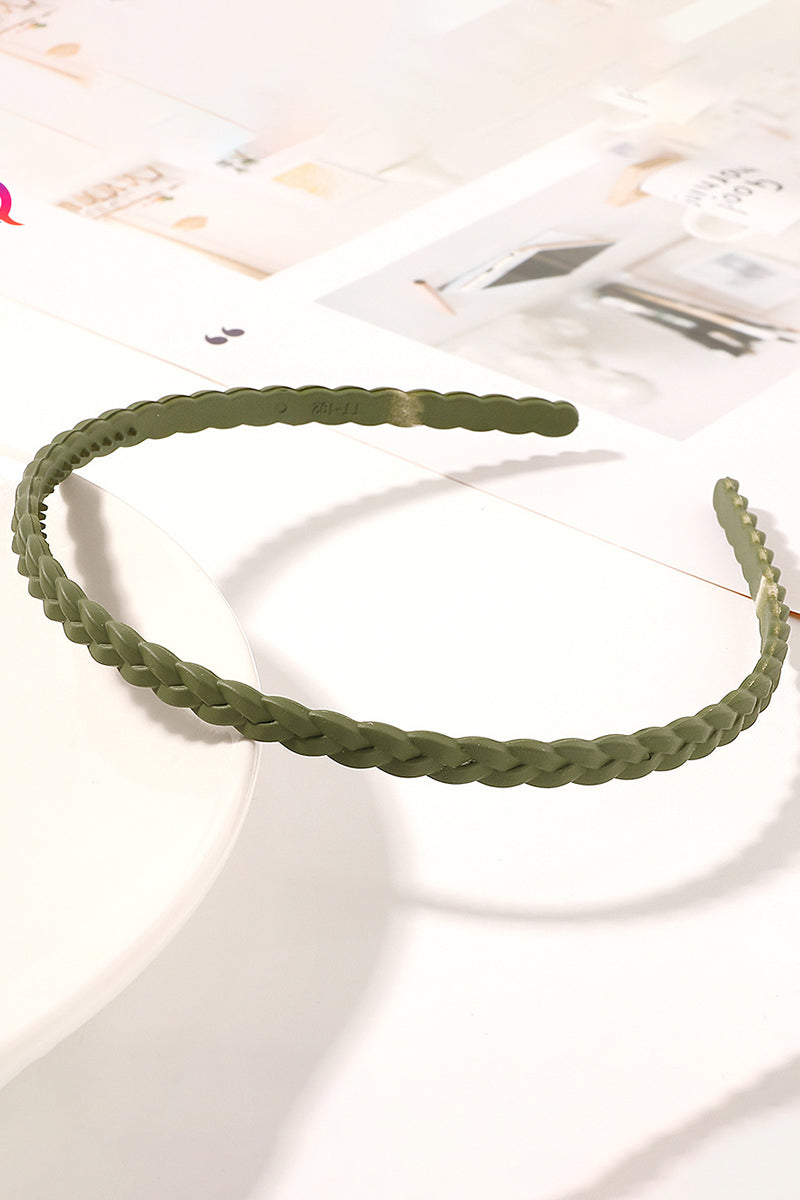 BRAIDED DESIGN HEADBAND
