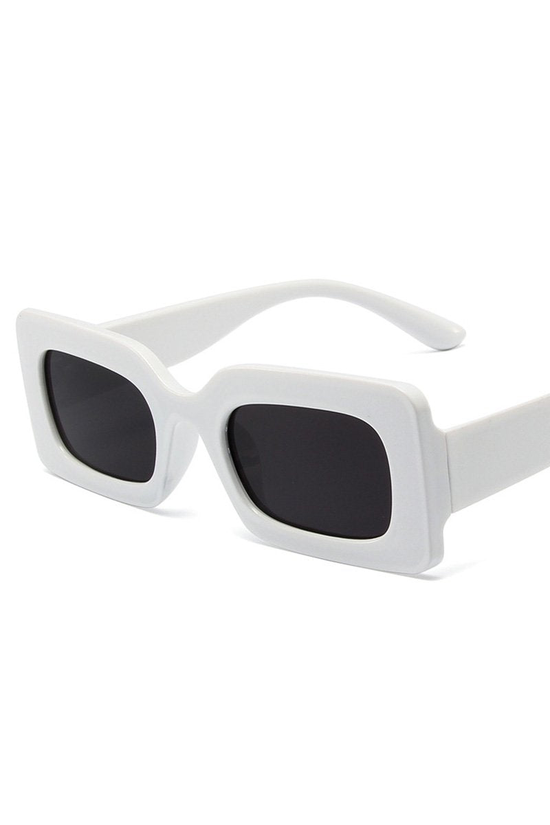 WIDE SQUARE FRAME FASHION SUNGLASSES